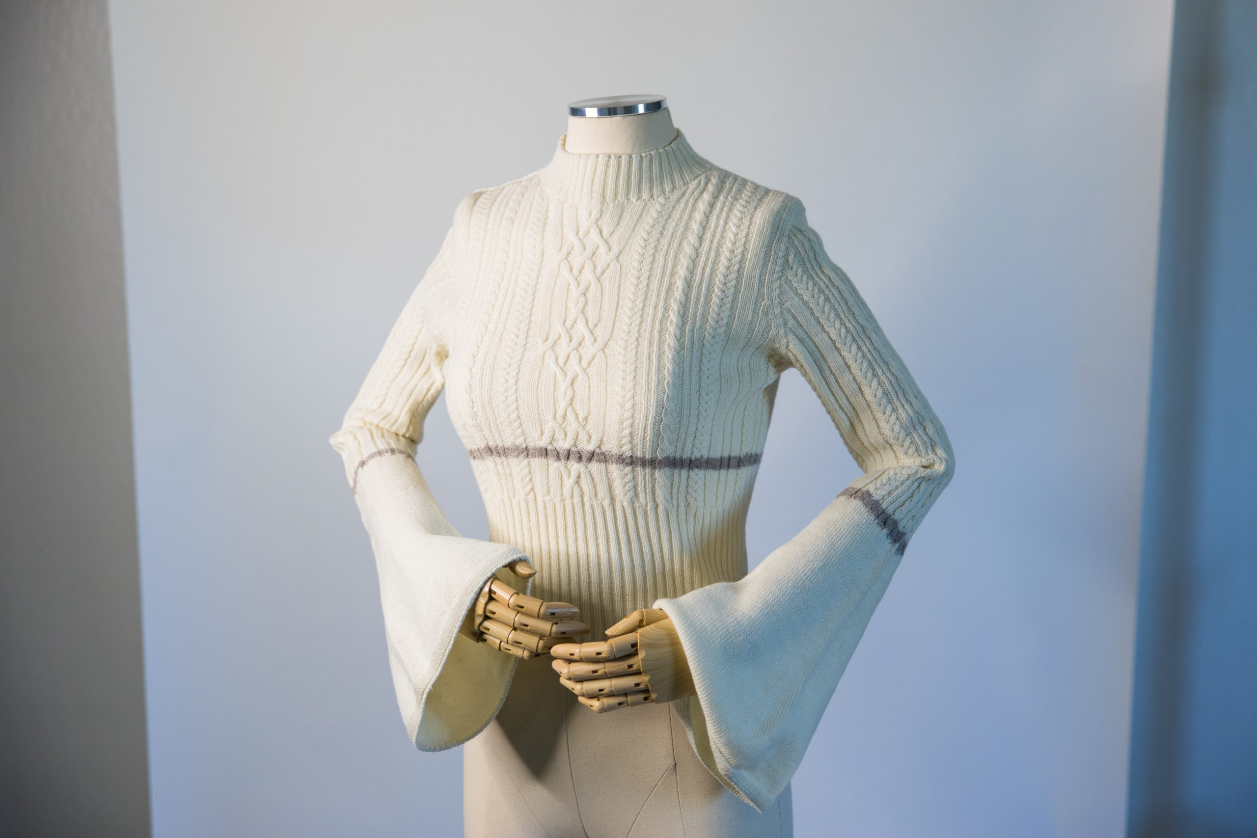 Multi cable fine knit Wholegarment wool white sweater with a grey stripe